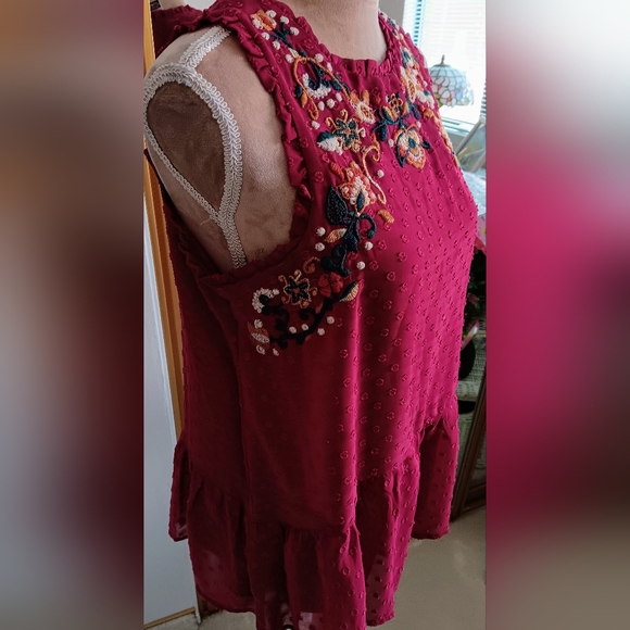 Love On A Hanger ~ Pink Embroidered Swiss Dot Ruffle Peplum Tank Top | M - Picture 3 of 9